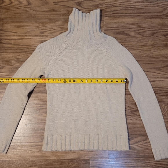 Cozy Cream Turtleneck Sweater from Oscar by Oscar de la Renta - Picture 11 of 12